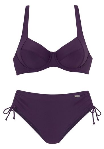 LASCANA Bügel-Bikini mit seitlich geraffter Bikinihose mehr Bis zu 60% Rabatt