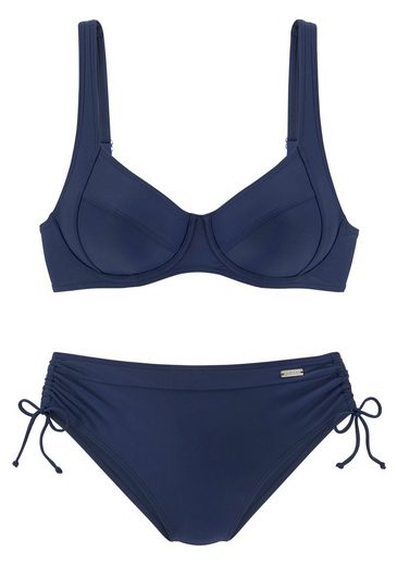 LASCANA Bügel-Bikini mit seitlich geraffter Bikinihose mehr Bis zu 60% Rabatt