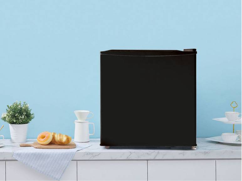 Comfee Mini-Kühlschrank »RCD76DK2«, mit Eisfach Rabatte dieses Monats