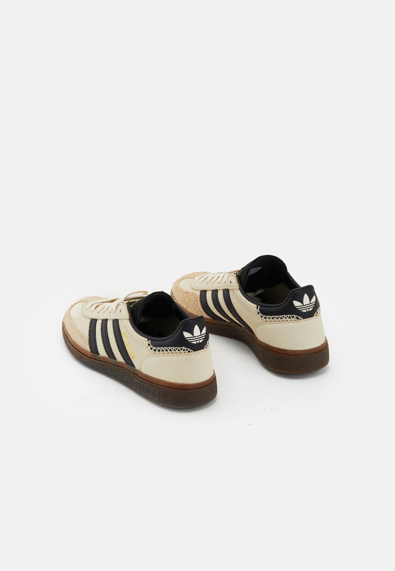 ﻿adidas Originals adidas Originals HANDBALL SPEZIAL UNISEX - Trainers Online Outlet