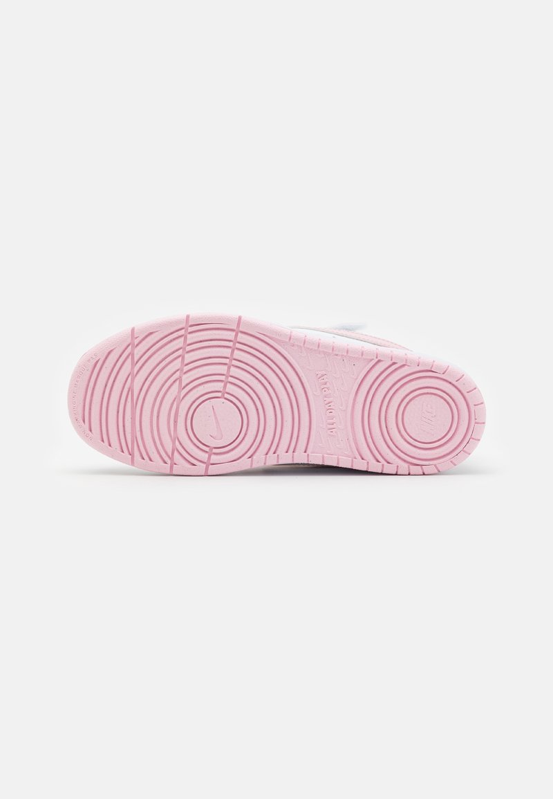 Nike Sportswear Nike Sportswear COURT BOROUGH RECRAFT UNISEX - Trainers Kostenlose Rückgabe