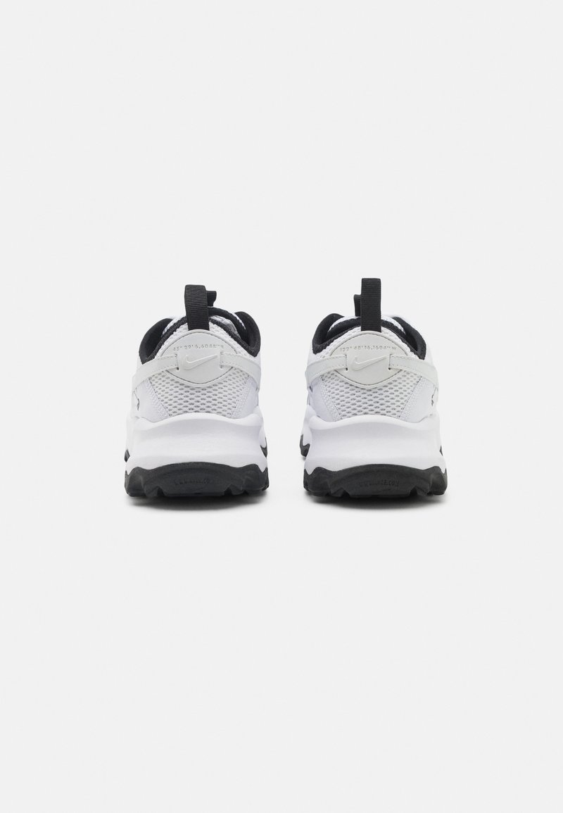 Nike Sportswear Nike Sportswear TC 7900 - Trainers Letzte 3 Tage