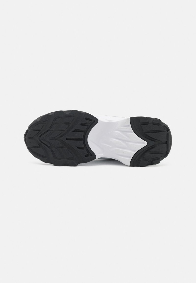 Nike Sportswear Nike Sportswear TC 7900 - Trainers Letzte 3 Tage