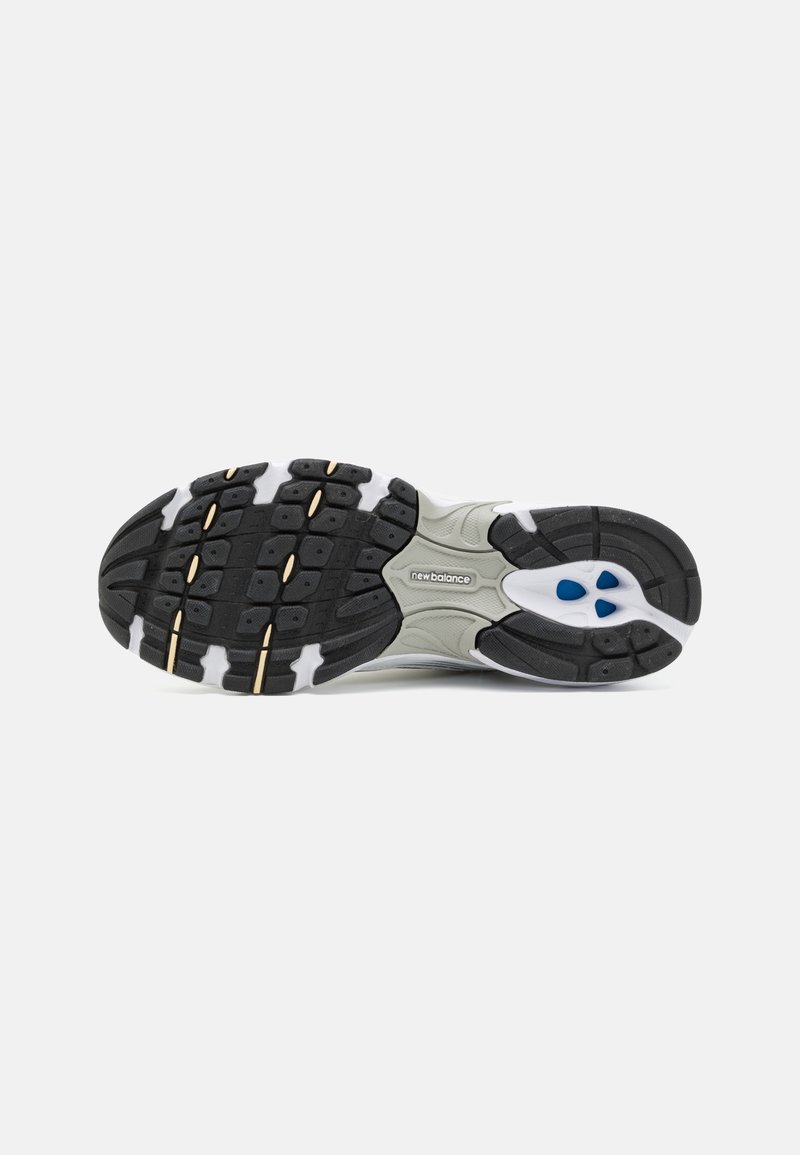 New Balance New Balance MR530 UNISEX - Trainers - white Bis zu 50% Rabatt