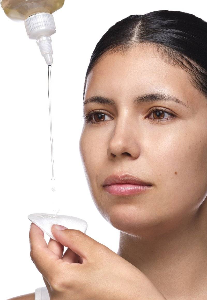 The Ordinary The Ordinary GLYCOLIC ACID 7% EXFOLIATING TONER - Facial scrub & peel Nur noch ein Tag übrig
