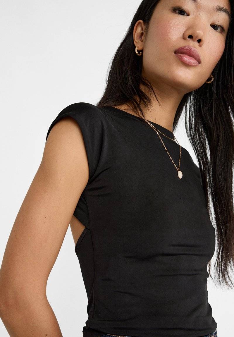 Stradivarius Stradivarius OPEN-BACK - Basic T-shirt - black Zeitbegrenzte Promotion