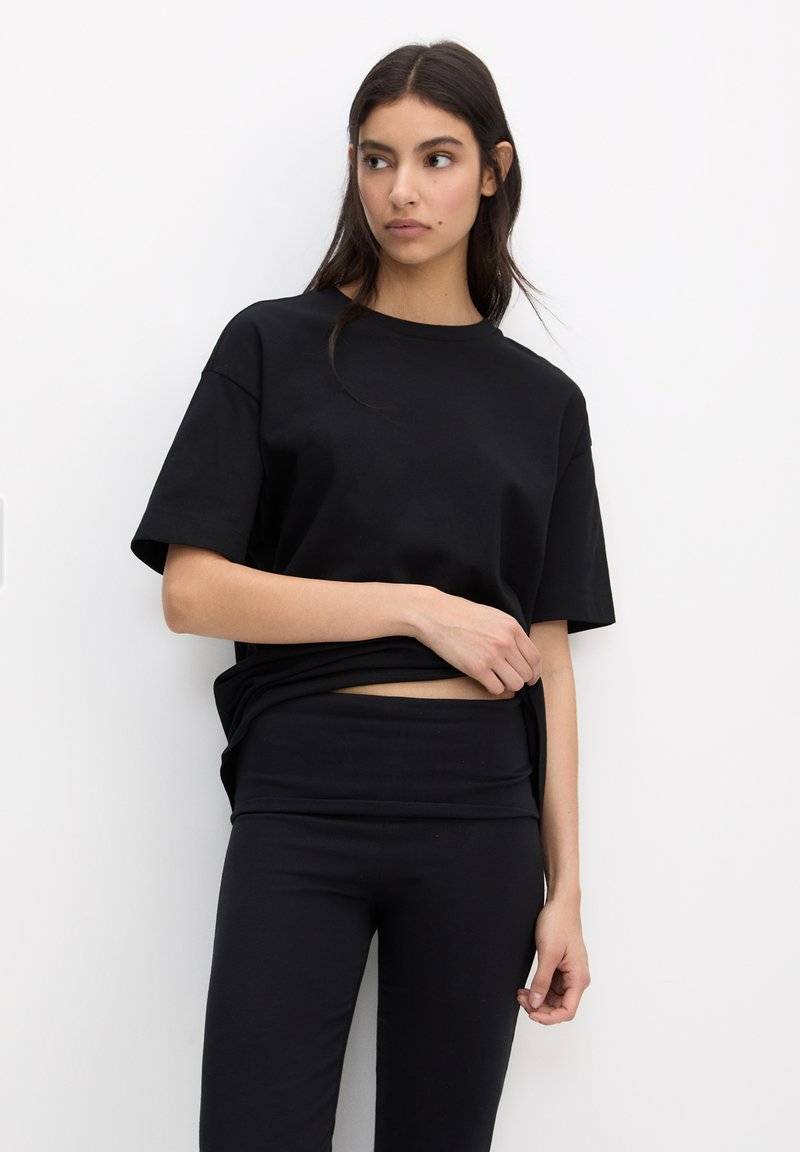 PULL&BEAR PULL&BEAR SHORT SLEEVE - PACK OF 2 - Basic T-shirt - white Vierteljährliche Förderung