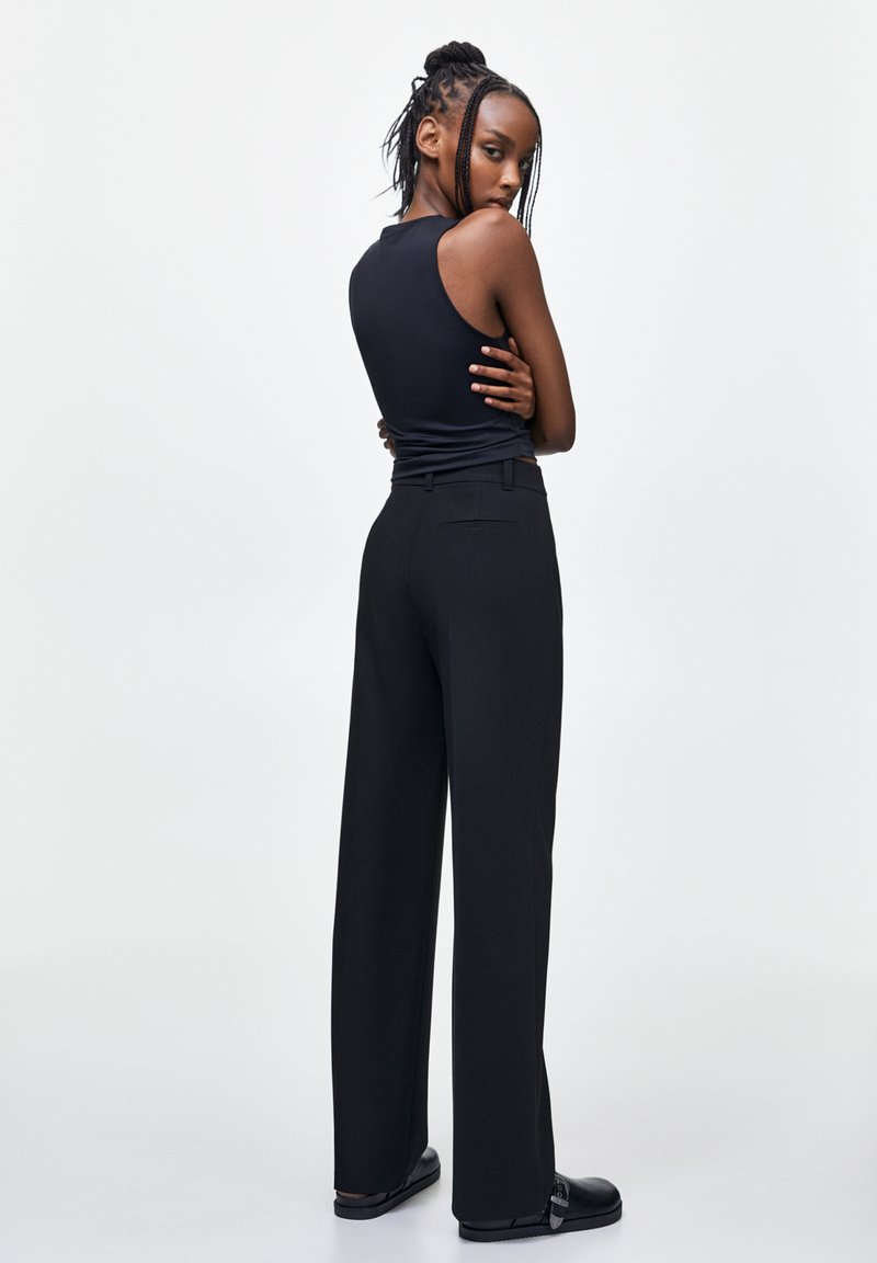 PULL&BEAR PULL&BEAR STRAIGHT - Trousers - black Begrenzt auf 3 Tage