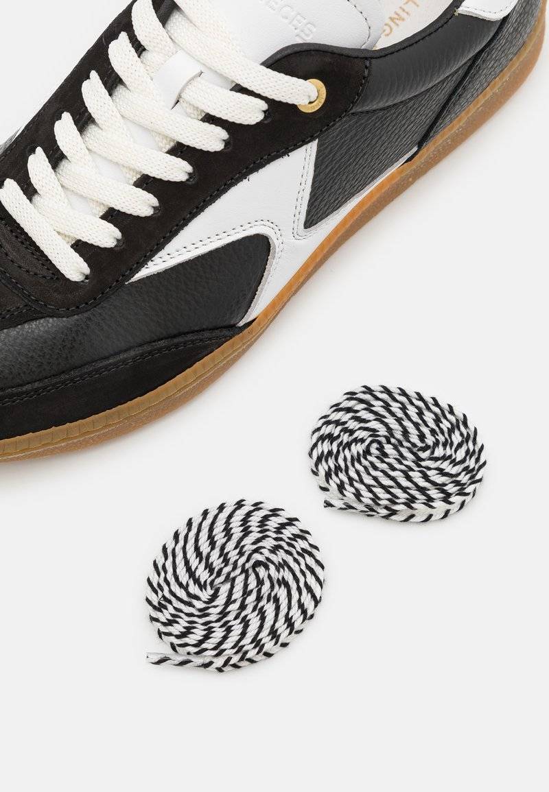 Filling Pieces Filling Pieces SPRINTER DICE UNISEX - Trainers - black im Angebot
