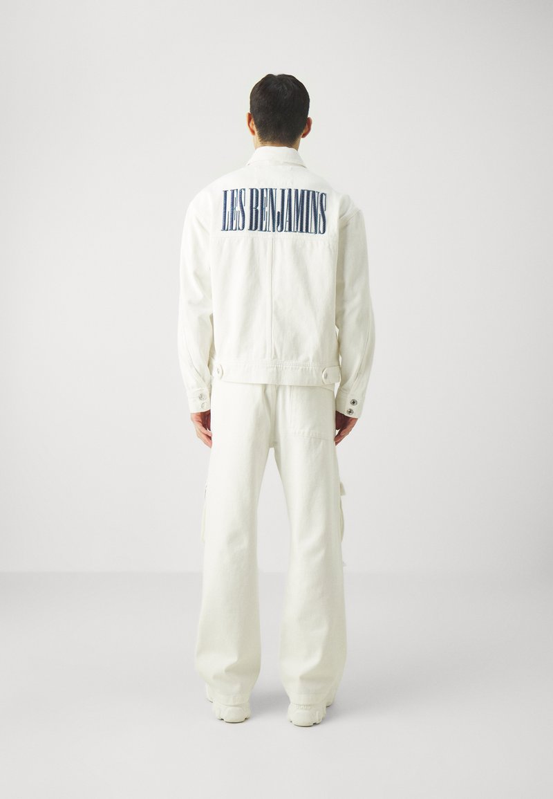 Les Benjamins Les Benjamins JACKET UNISEX - Denim jacket - white Weihnachtsangebot