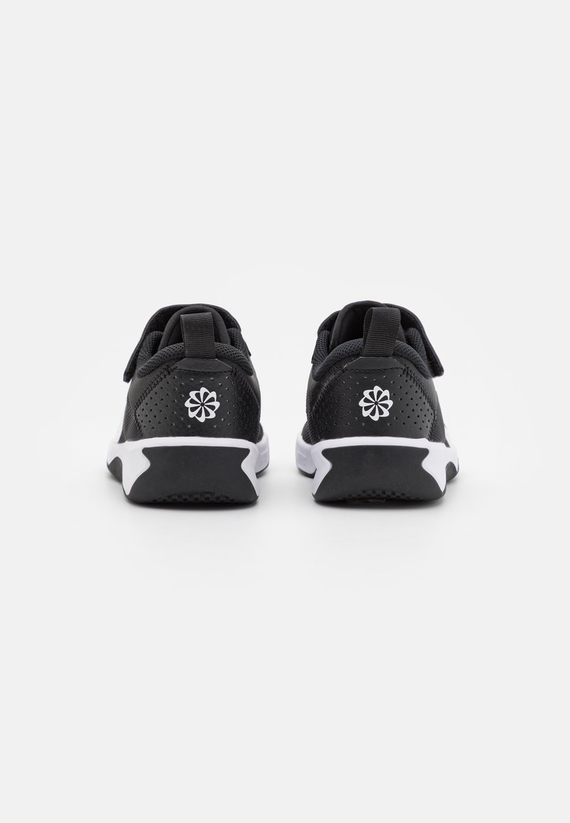 Nike Performance Nike Performance OMNI MULTI COURT - Training shoe JETZT KAUFEN