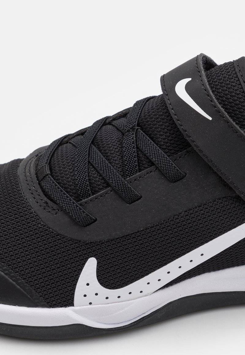 Nike Performance Nike Performance OMNI MULTI COURT - Training shoe JETZT KAUFEN