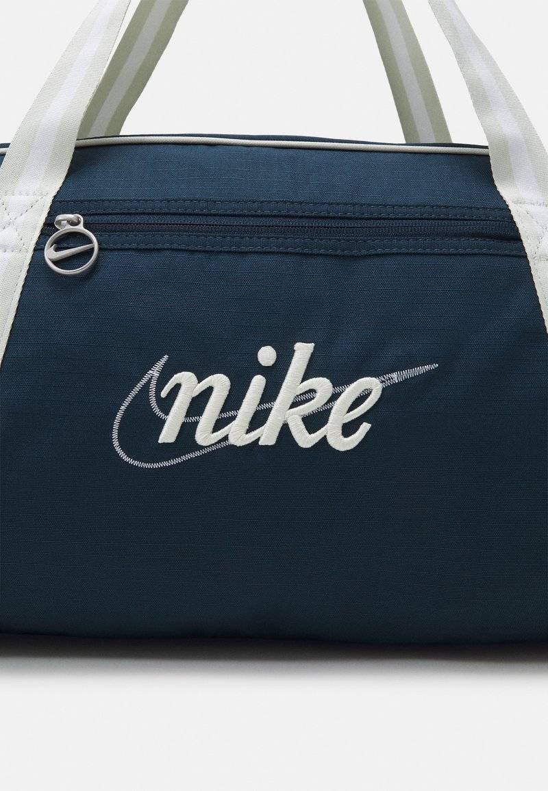 Nike Performance Nike Performance GYM CLUB RETRO - Sports bag Black Friday Preise