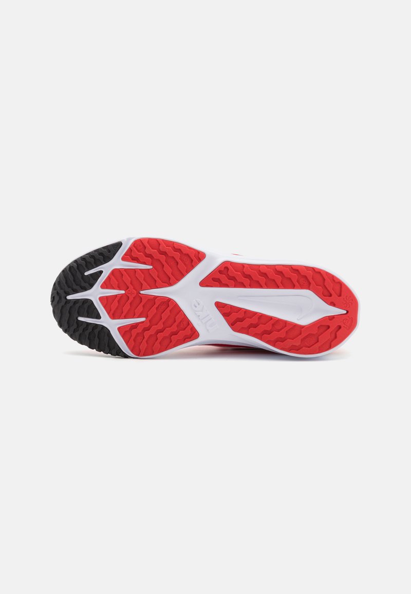 Nike Performance Nike Performance STAR RUNNER 4 UNISEX - Competition running shoes 50% Rabatt für begrenzte Zeit