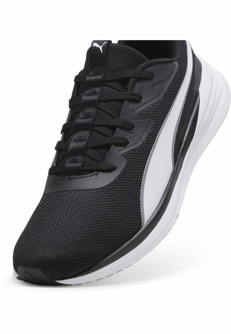 Puma Puma NIGHT RUNNER - Stability running shoes - black white im Angebot