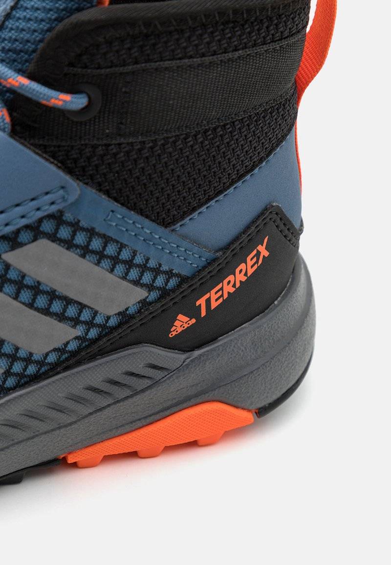 Adidas Terrex Adidas Terrex TERREX TRAILMAKER MID RAIN.RDY HIKING - Hiking shoes Blitzverkäufe