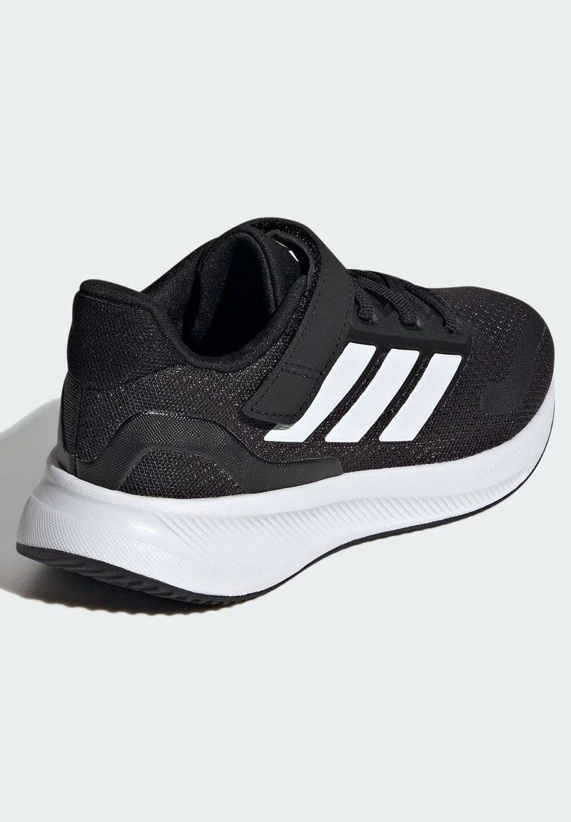 adidas Performance adidas Performance RUNFALCON 5 UNISEX - Neutral running shoes - core black cloud white cloud white Letzte 3 Tage