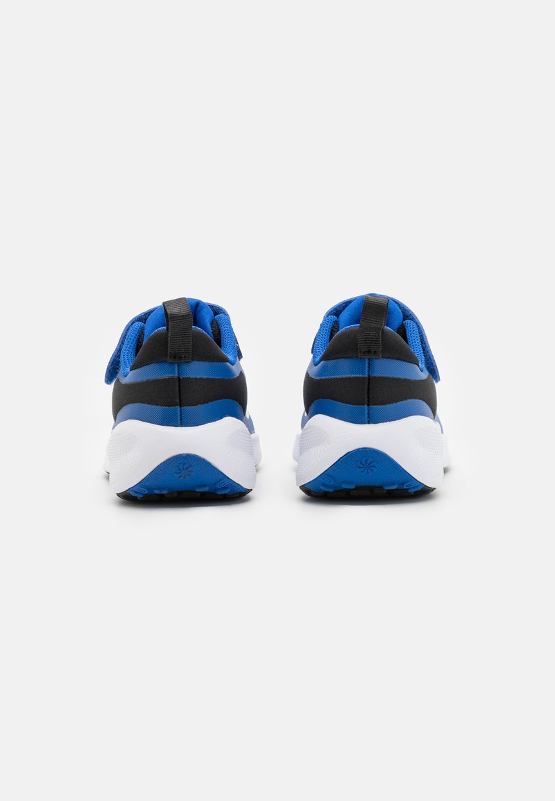Nike Performance Nike Performance REVOLUTION 7 UNISEX - Competition running shoes JETZT KAUFEN