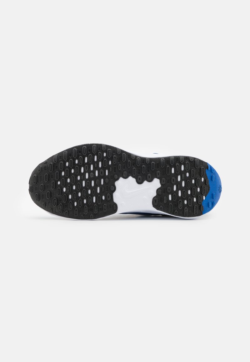 Nike Performance Nike Performance REVOLUTION 7 UNISEX - Competition running shoes JETZT KAUFEN