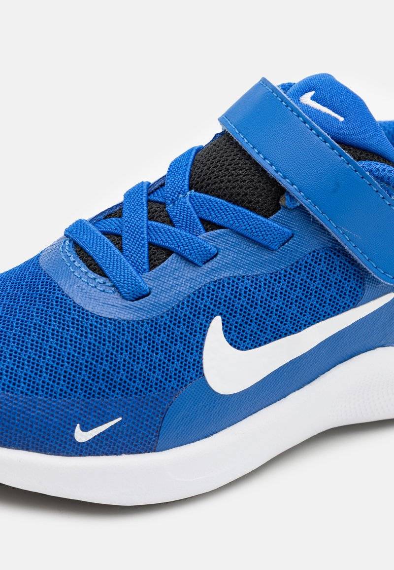 Nike Performance Nike Performance REVOLUTION 7 UNISEX - Competition running shoes JETZT KAUFEN