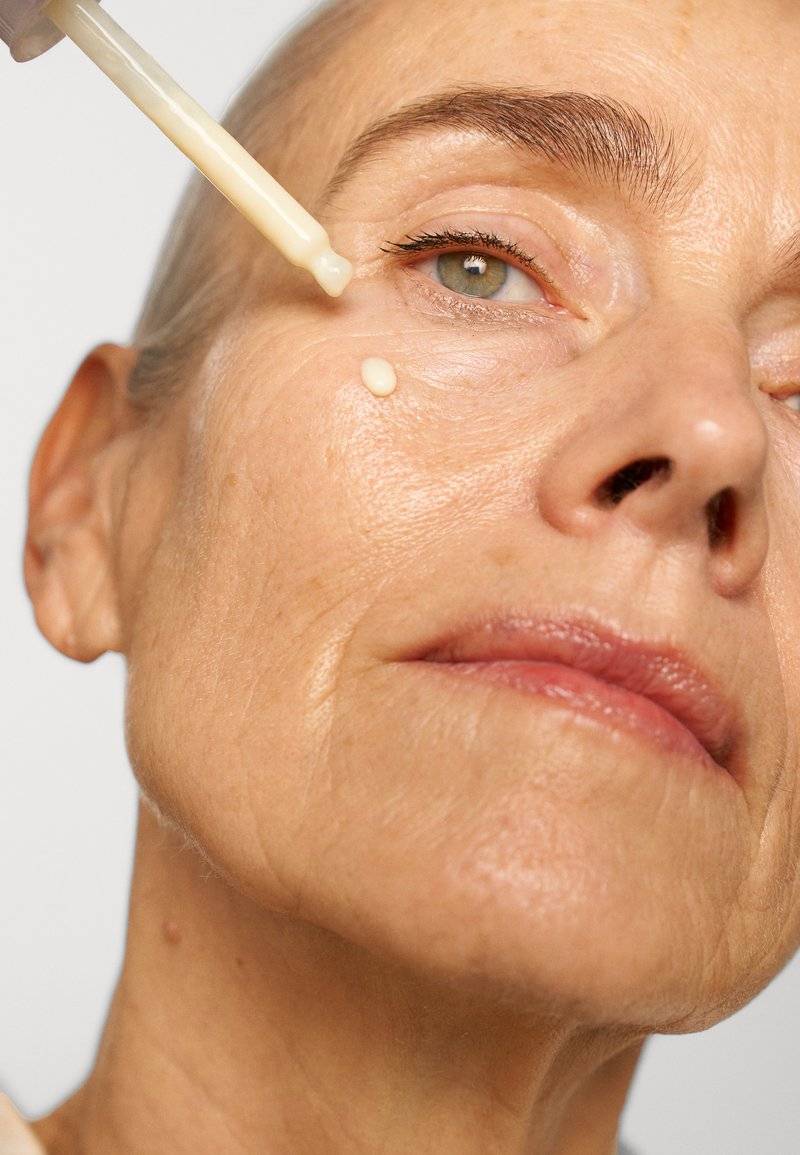 The Ordinary The Ordinary GRANACTIVE RETINOID 2% EMULSION - Serum Exklusivangebot