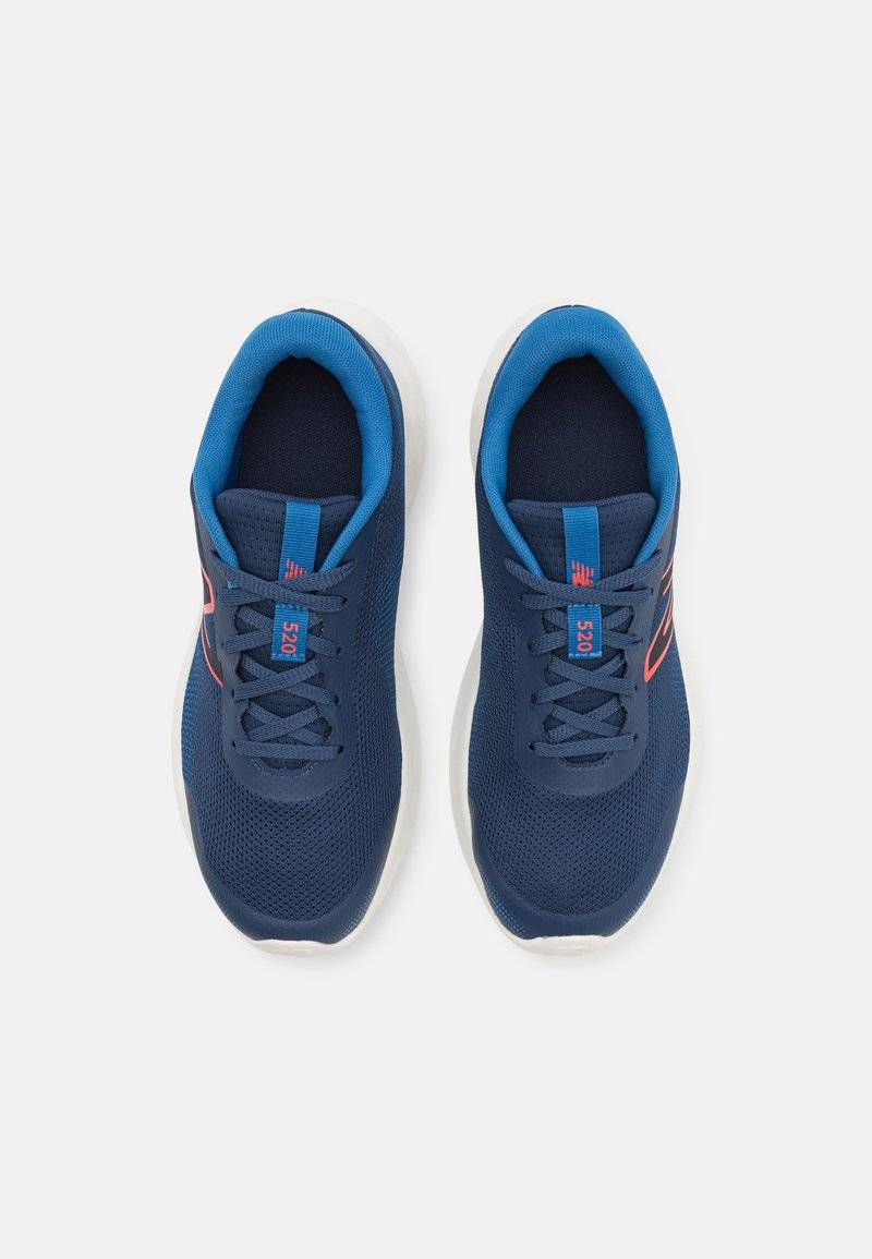 New Balance New Balance 520V8 UNISEX - Competition running shoes - navy Exklusive Angebote