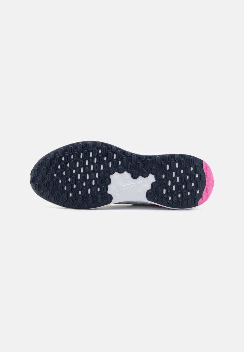 Nike Performance Nike Performance REVOLUTION 7 - Competition running shoes Kostenlose Rückgabe