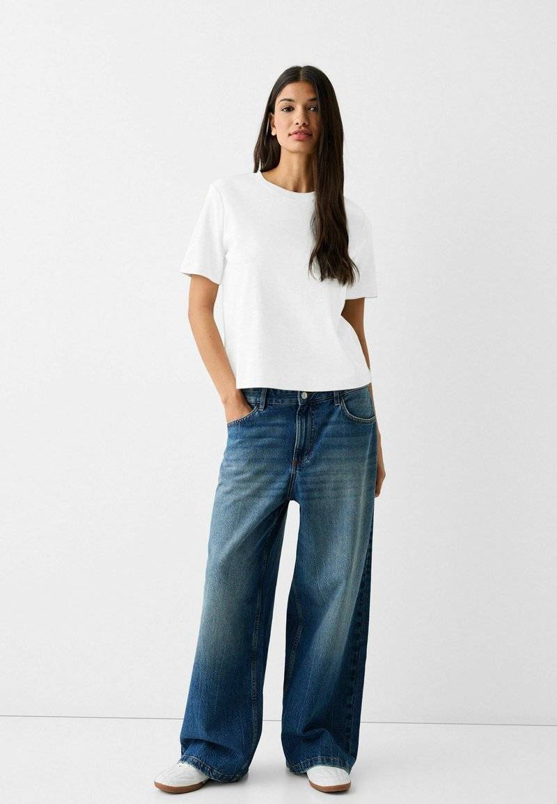 Bershka Bershka SHORT SLEEVE - Basic T-shirt - white Neueste Stile