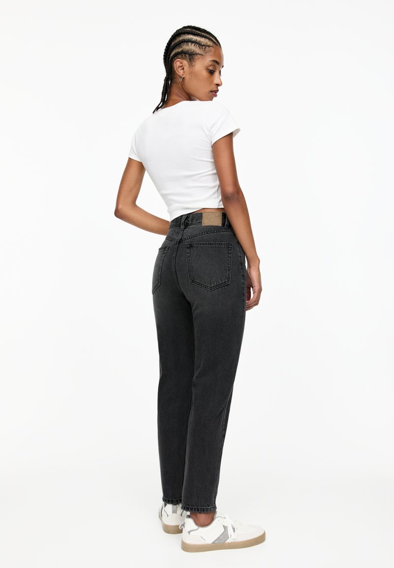 PULL&BEAR PULL&BEAR MOM - Slim fit jeans - dark grey Letzte 2 Tage