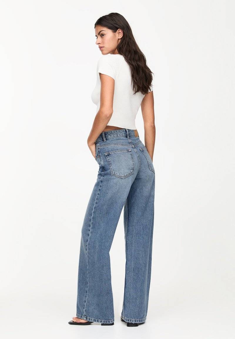 PULL&BEAR PULL&BEAR MID-RISE WIDE - Flared Jeans - blue Bis zu 50% Rabatt