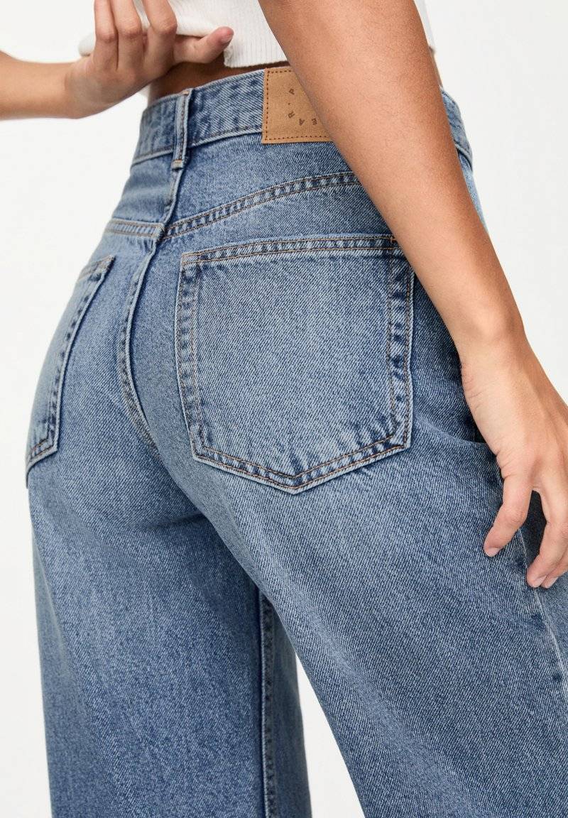 PULL&BEAR PULL&BEAR MID-RISE WIDE - Flared Jeans - blue Bis zu 50% Rabatt