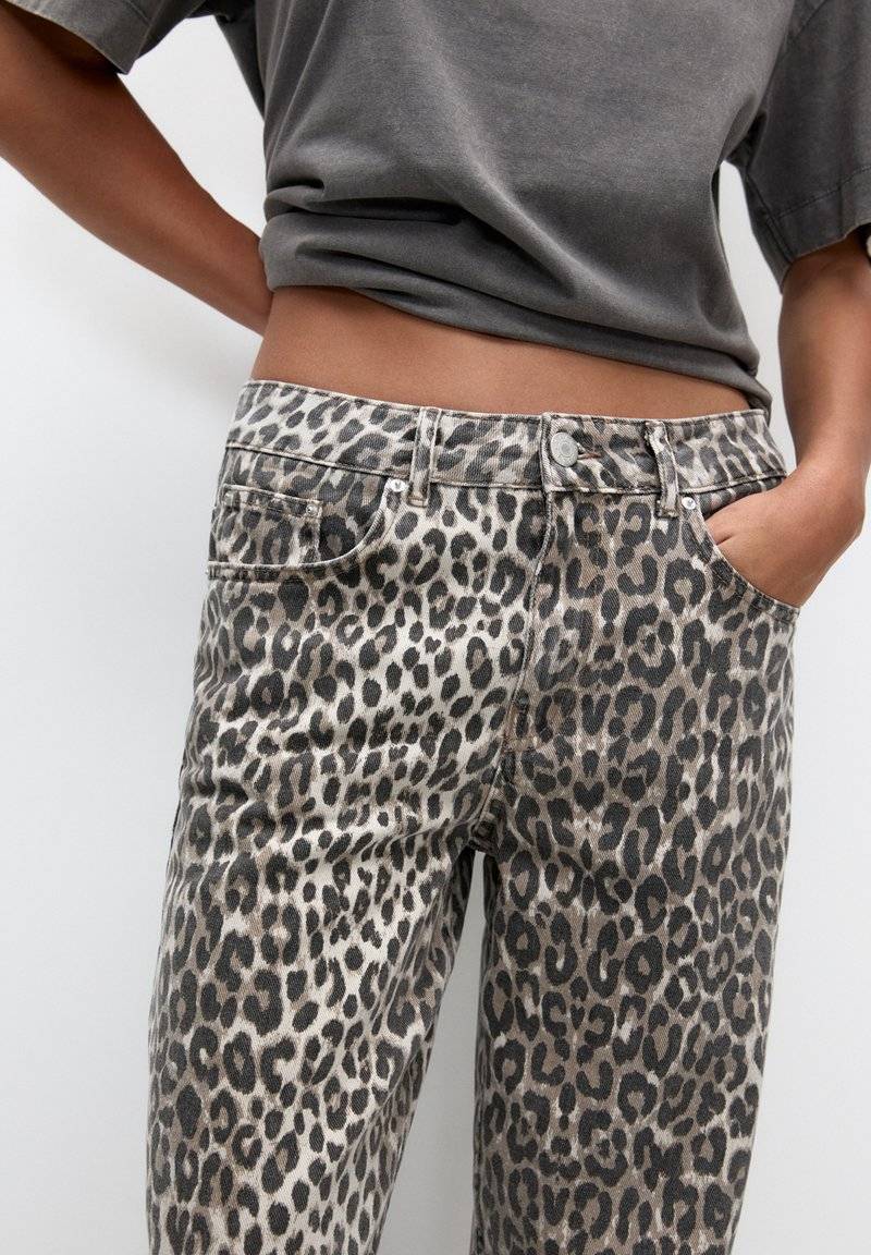 PULL&BEAR PULL&BEAR Trousers - brown Bis zu 60% Rabatt