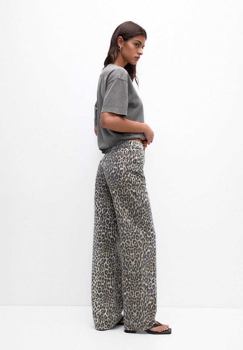 PULL&BEAR PULL&BEAR Trousers - brown Bis zu 60% Rabatt