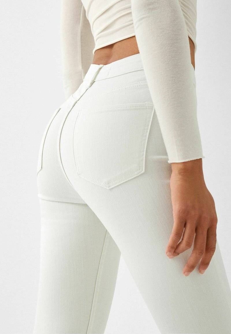 Bershka Bershka SUPER - Jeans Skinny Fit - white zollfrei
