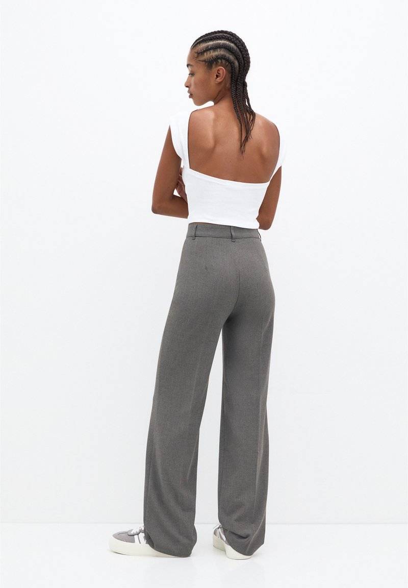 PULL&BEAR PULL&BEAR SMART SEAMED - Trousers - grey 2025
