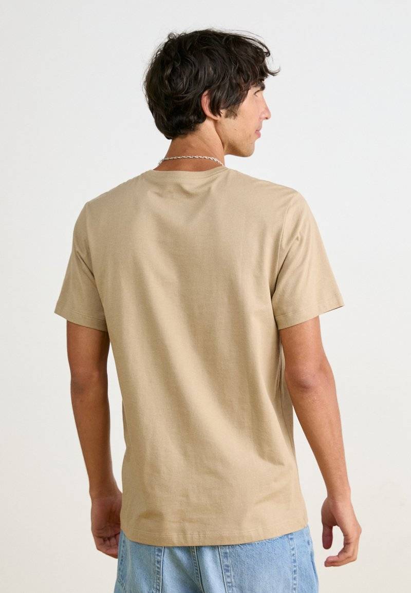 Nike Sportswear Nike Sportswear CLUB TEE - Basic T-shirt - khaki Online