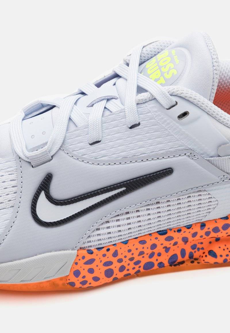 Nike Performance Nike Performance KIDS CROSSCOURT OLY UNISEX - Competition running shoes Nur noch ein Tag übrig