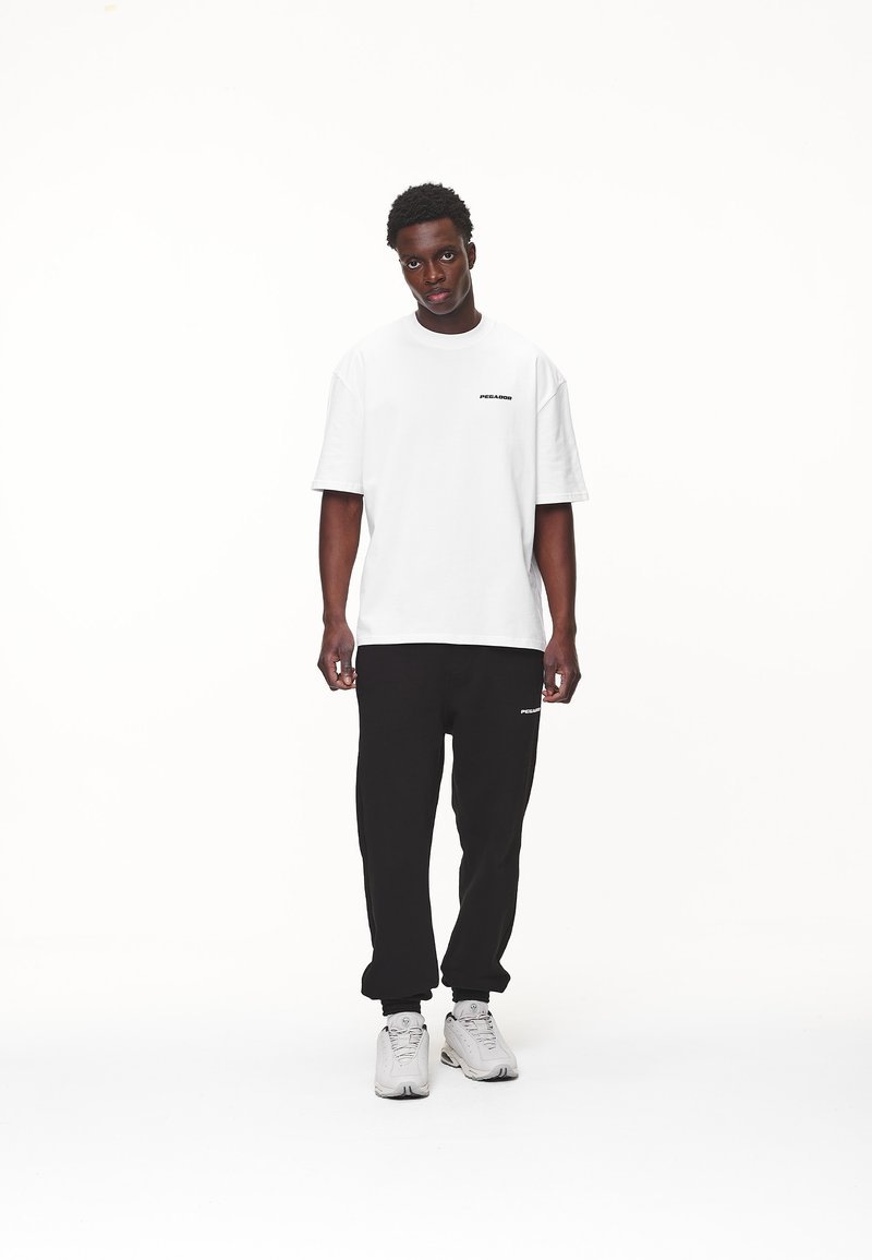 Pegador Pegador LOGO TEE - Basic T-shirt 2025