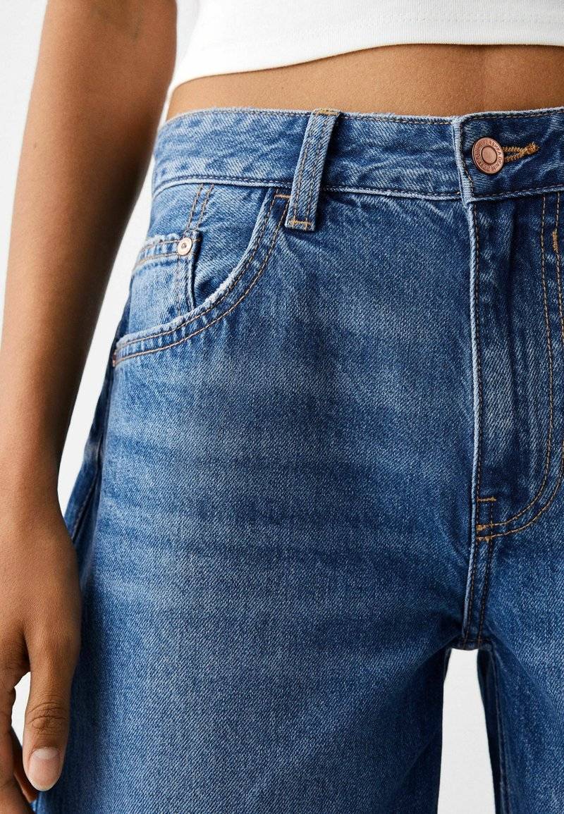 Bershka Bershka WIDE-LEG - Relaxed fit jeans - dark blue Auslauf