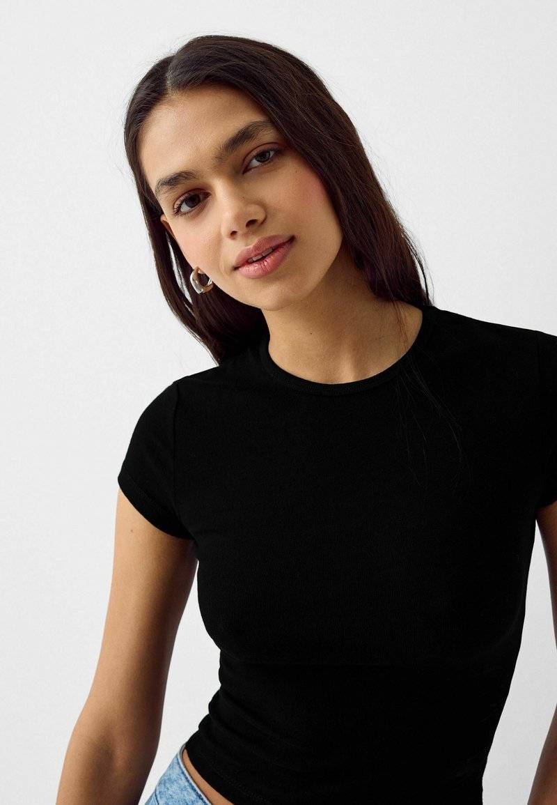 Bershka Bershka SHORT SLEEVE ROUND NECK 2 PACK - Basic T-shirt - black Günstiger Verkauf