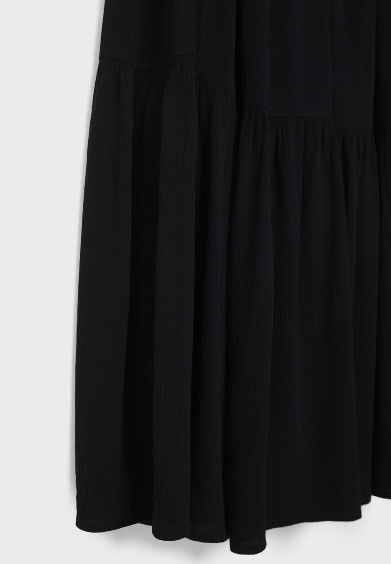 Stradivarius Stradivarius PEASANT - Maxi skirt - black Fabrikverkauf
