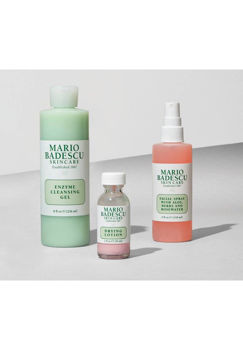 Mario Badescu Mario Badescu FACIAL SPRAY ALOE, HERBS & ROSEWATER - Setting spray & powder Lagerräumung