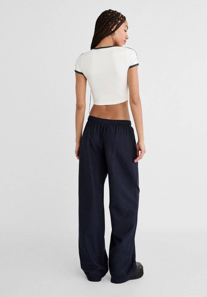 Stradivarius Stradivarius LOOSE-FITTING - Trousers - dark blue Riesige Ersparnisse