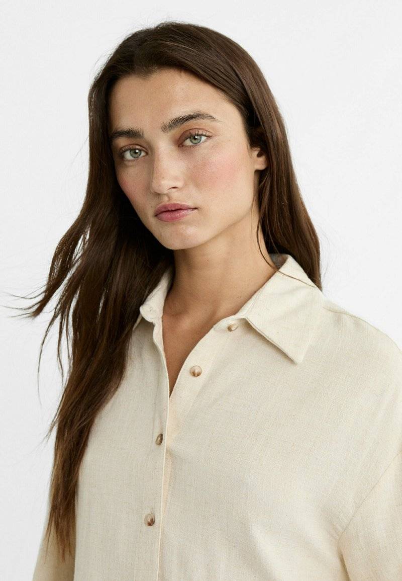 Stradivarius Stradivarius Button-down blouse - stone JETZT KAUFEN