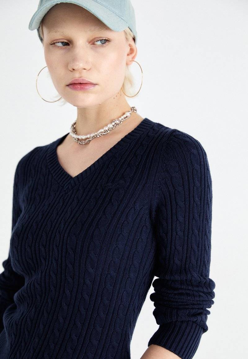 Hollister Co. Hollister Co. ICON CABLE V NECK - Jumper - navy blazer Vierteljährliche Förderung