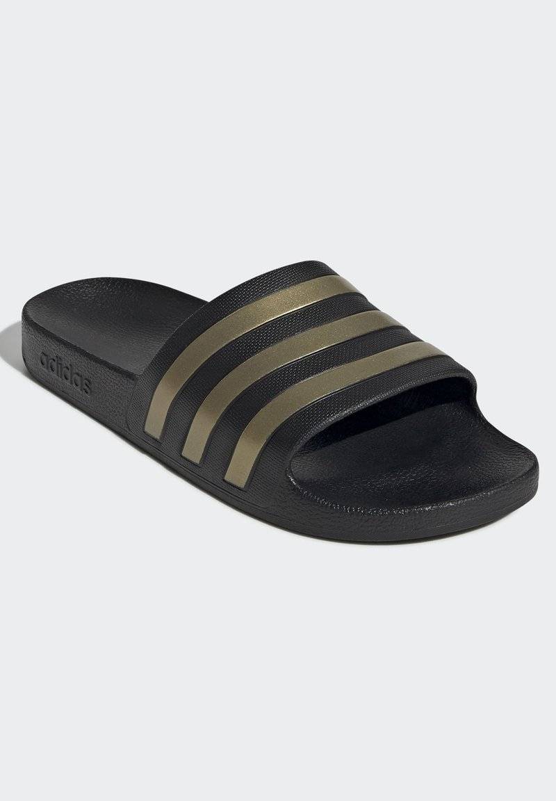 adidas Sportswear adidas Sportswear ADILETTE AQUA - Pool slides - core black gold met core black Auslauf