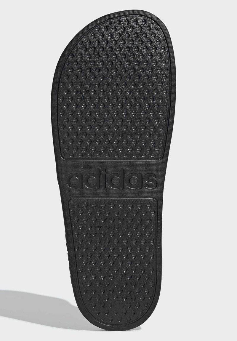 adidas Sportswear adidas Sportswear ADILETTE AQUA - Pool slides - core black gold met core black Auslauf