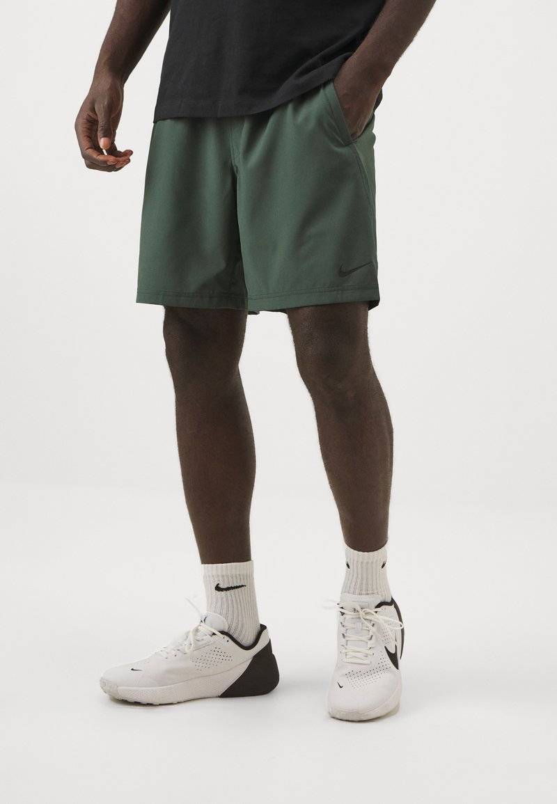 Nike Performance Nike Performance FORM SHORT - Sports shorts Sonderangebot