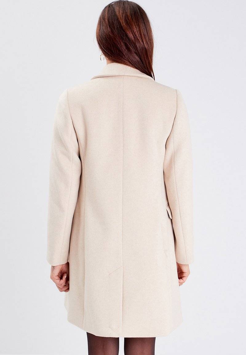 Cache Cache Cache Cache GERADER MIT KNÖPFEN - Classic coat - beige Fabrikladen