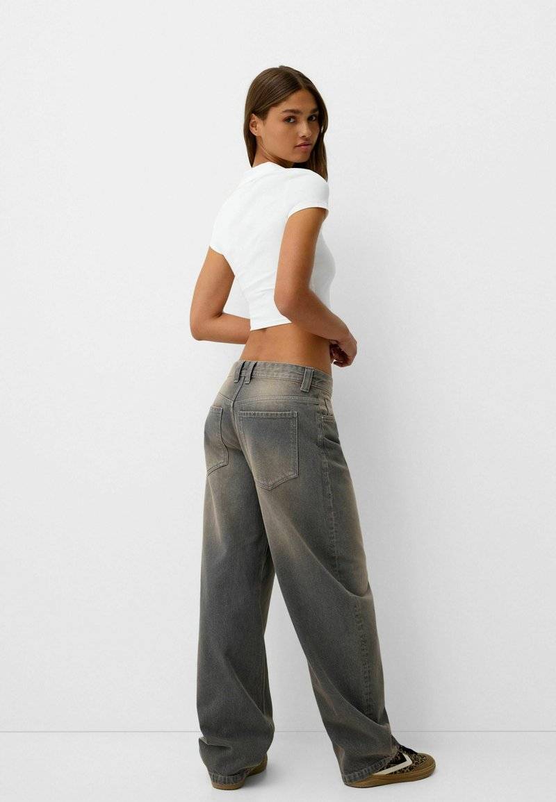Bershka Bershka BALLOON FIT - Relaxed fit jeans - mottled dark grey Begrenzt auf 3 Tage